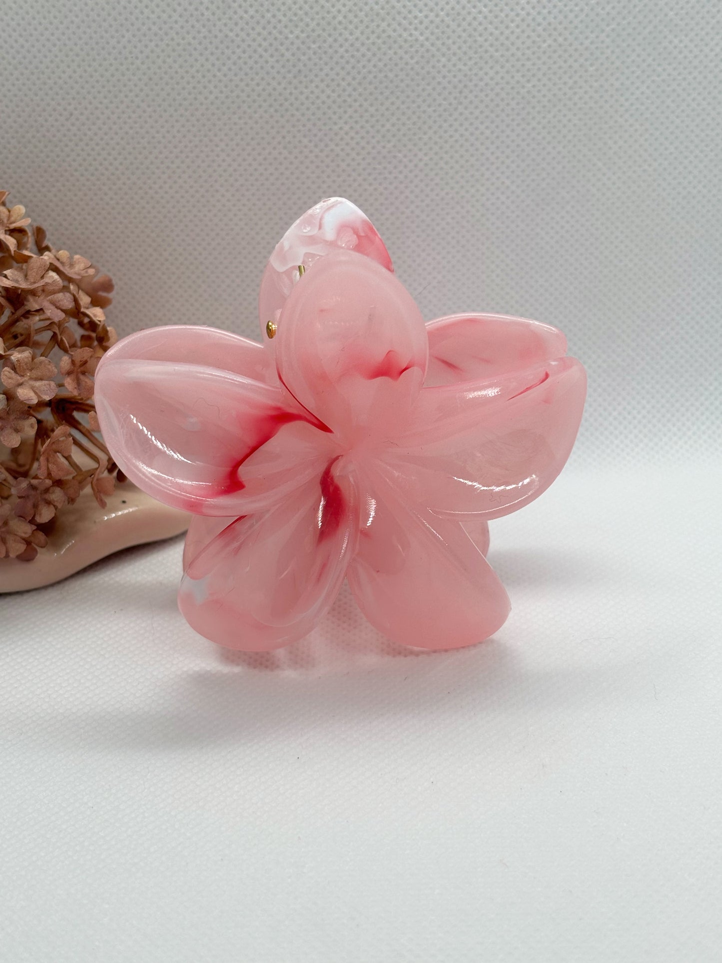 Pinky Flower Claw Clip!