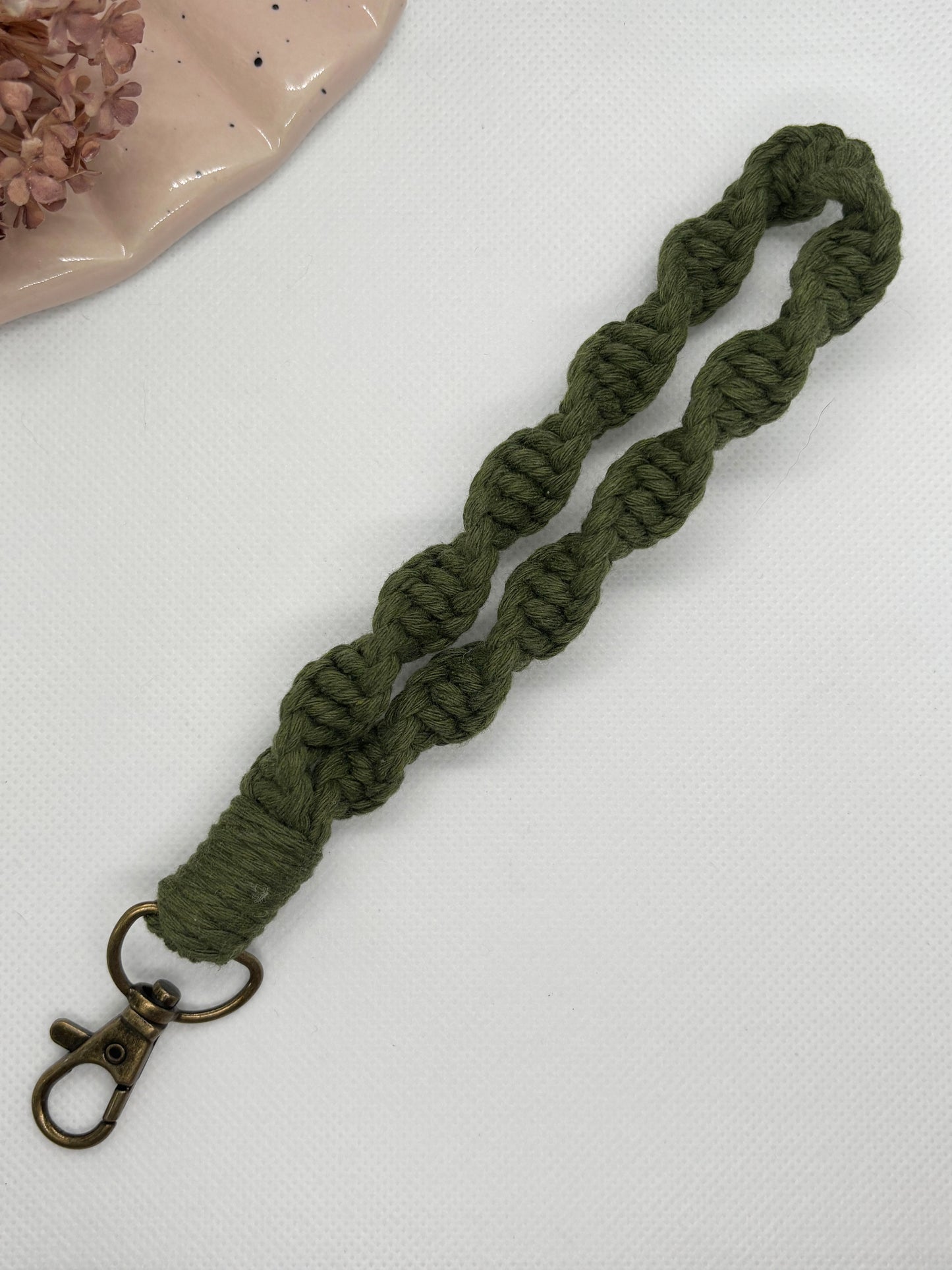 Green Macrame Twist Wristlet