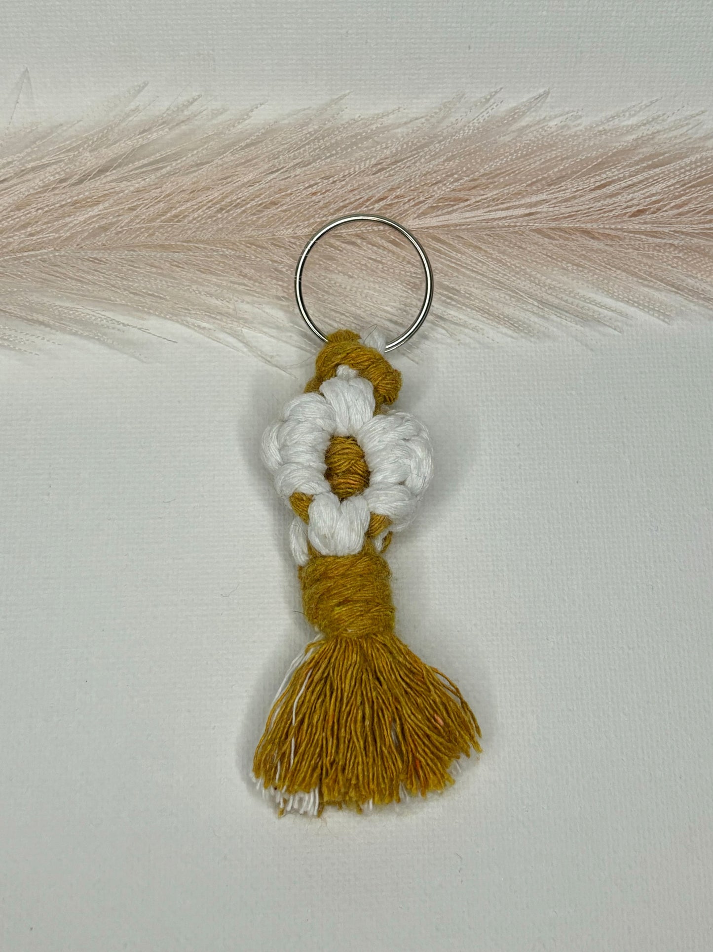 Daisy Flower Macrame Keychain